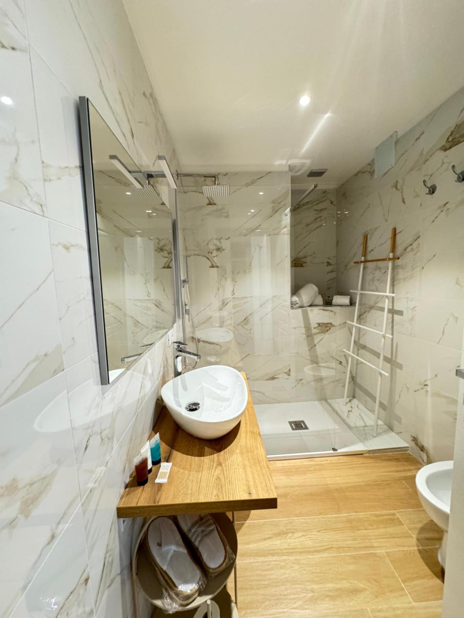 Feel Boutique Rooms Oristano Buitenkant foto