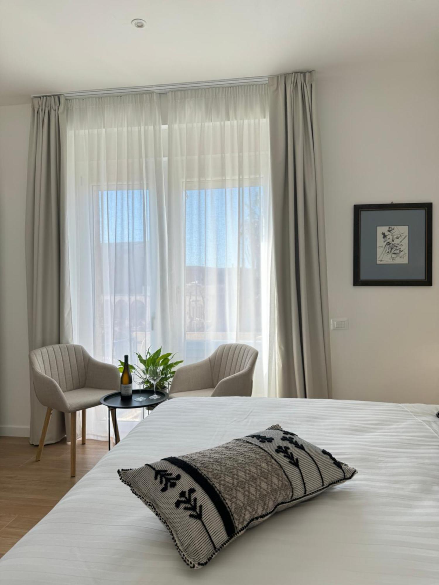 Feel Boutique Rooms Oristano Buitenkant foto