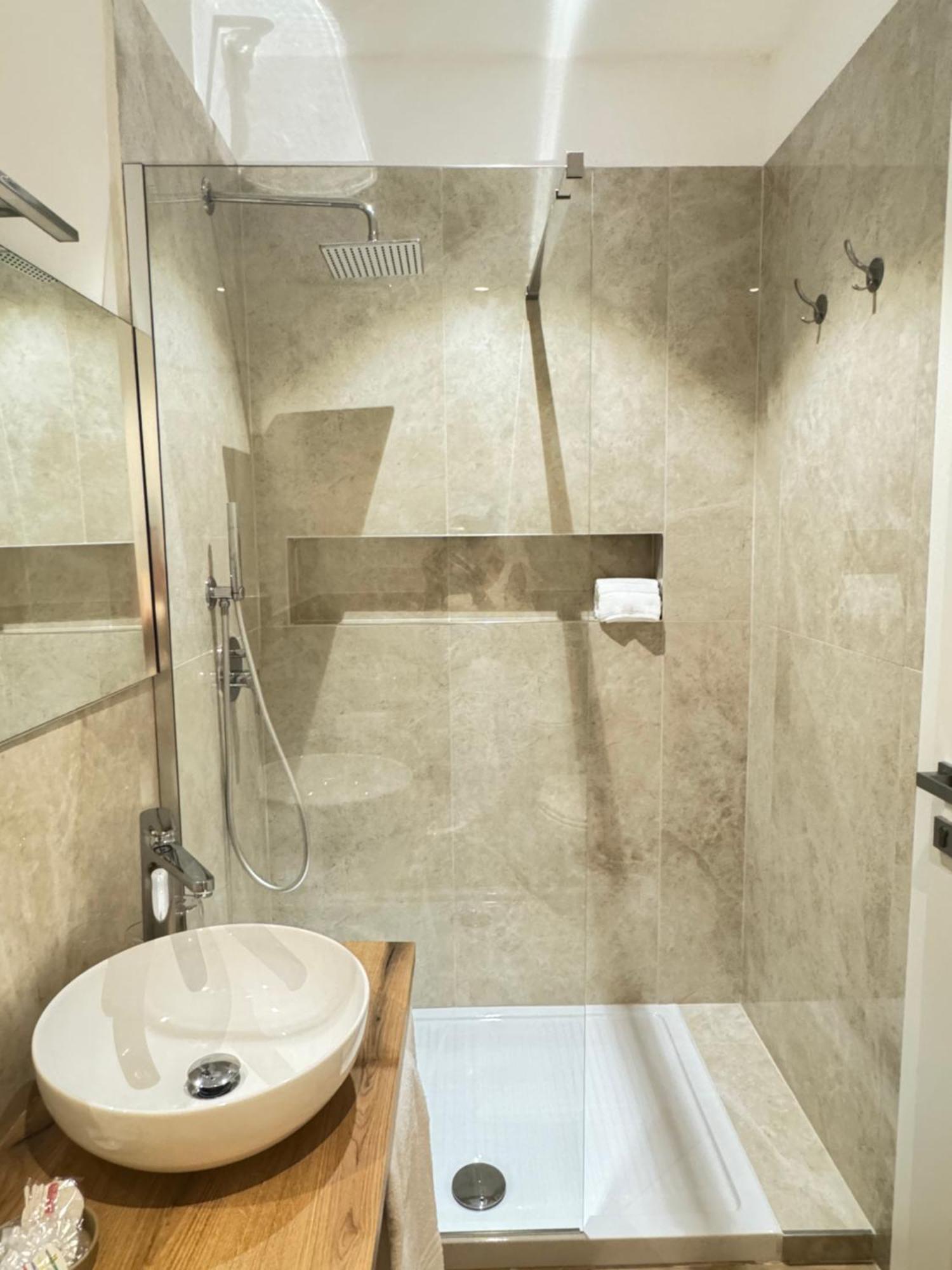 Feel Boutique Rooms Oristano Buitenkant foto