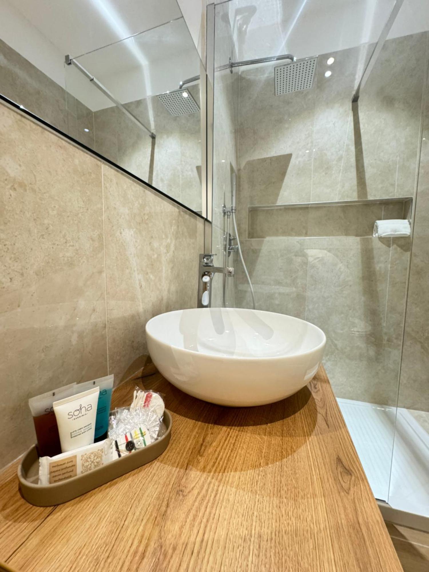 Feel Boutique Rooms Oristano Buitenkant foto