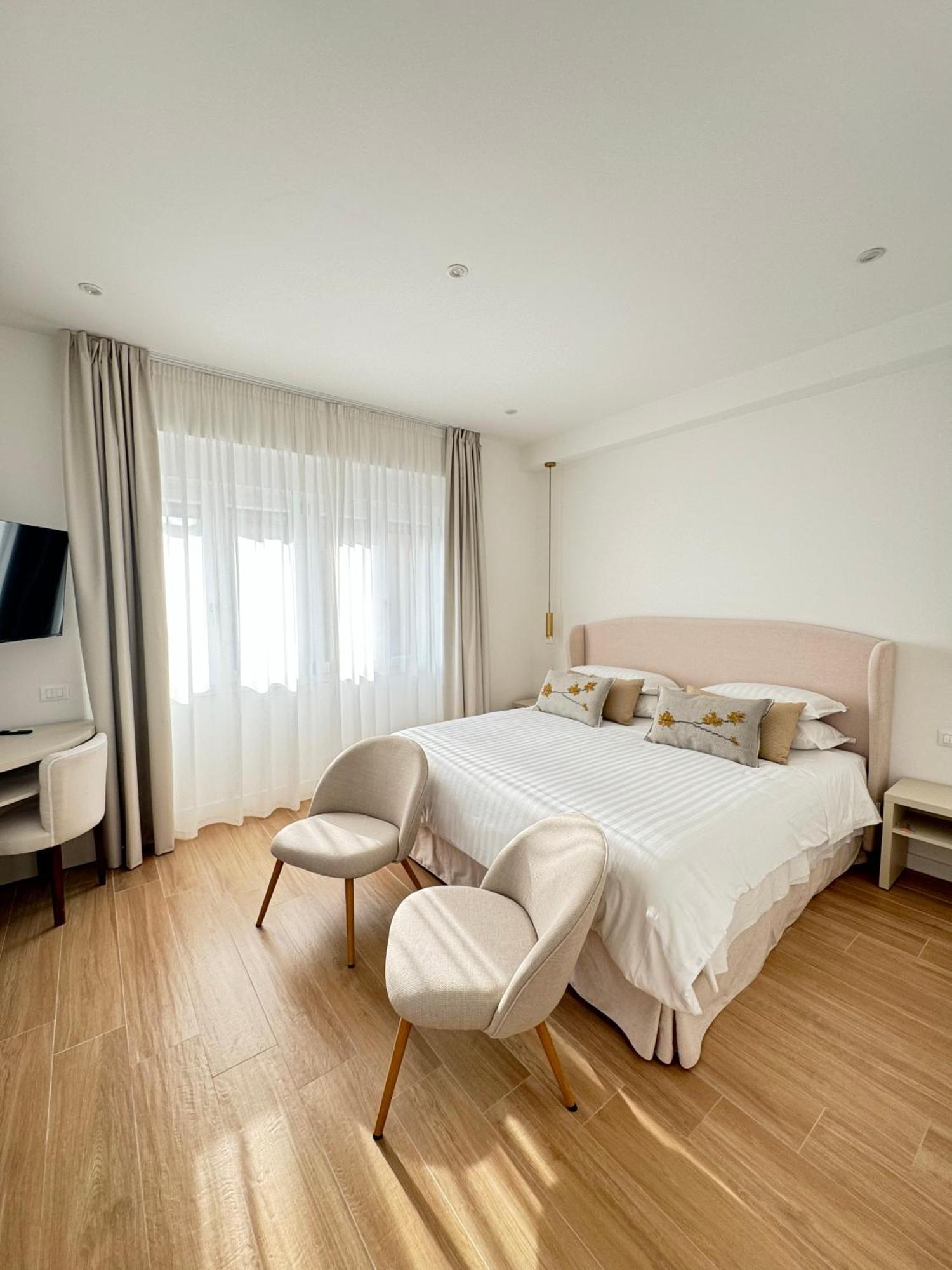 Feel Boutique Rooms Oristano Buitenkant foto